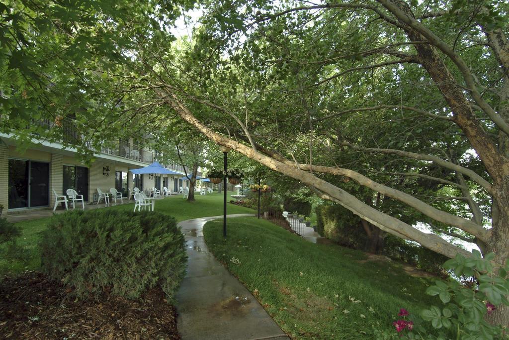 River Terrace Inn Green River Bagian luar foto