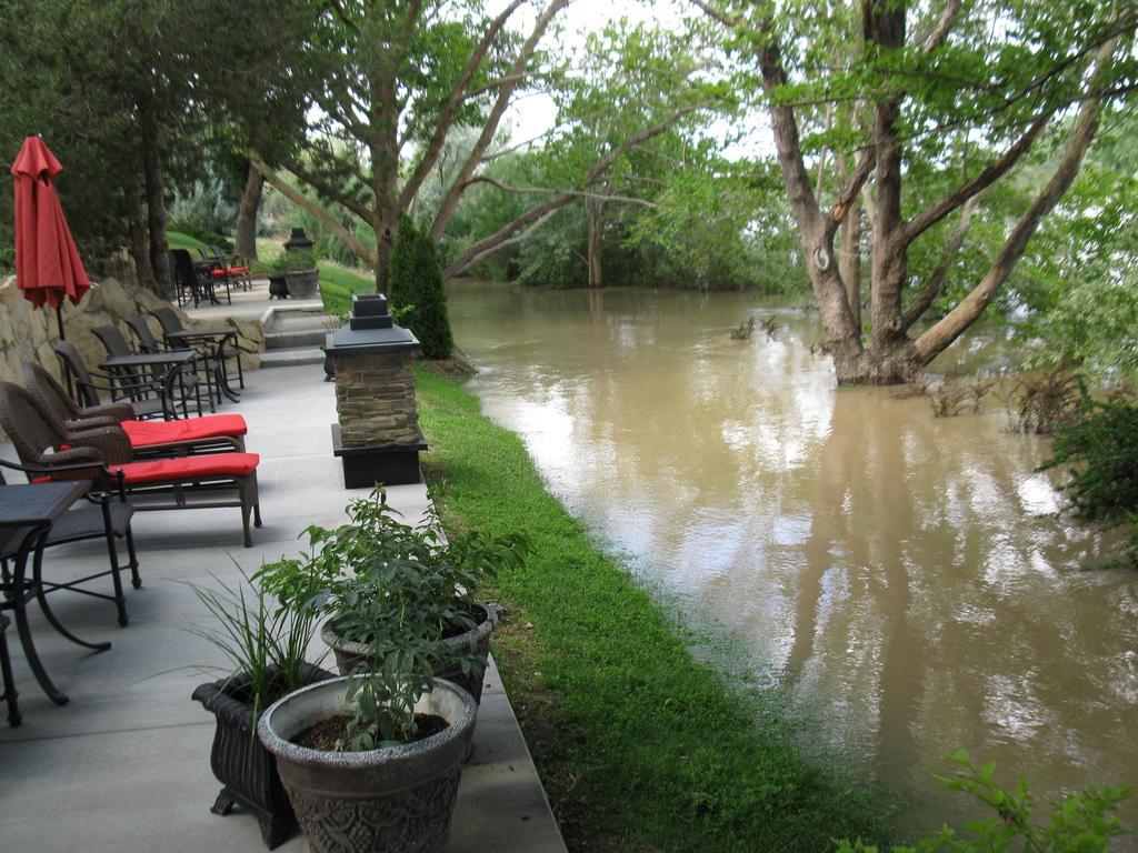 River Terrace Inn Green River Bagian luar foto